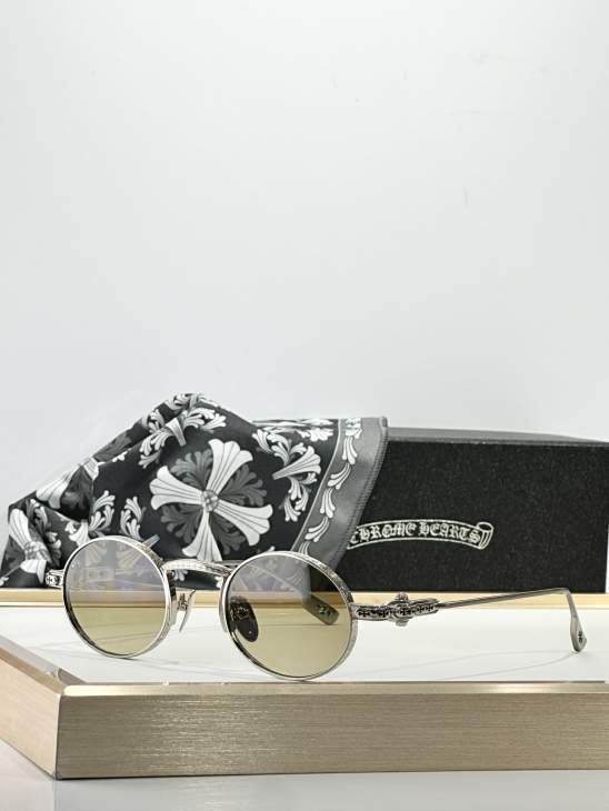 Picture of Chrome Hearts Sunglasses _SKUfw73427992fw